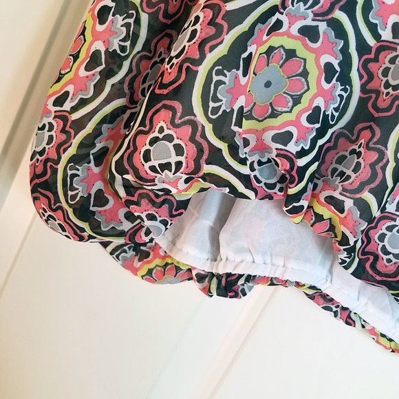 Women's Semi Sheer Flower Power Hearts Surround Top Shirt & Tank Top Set - Picture 11 of 14